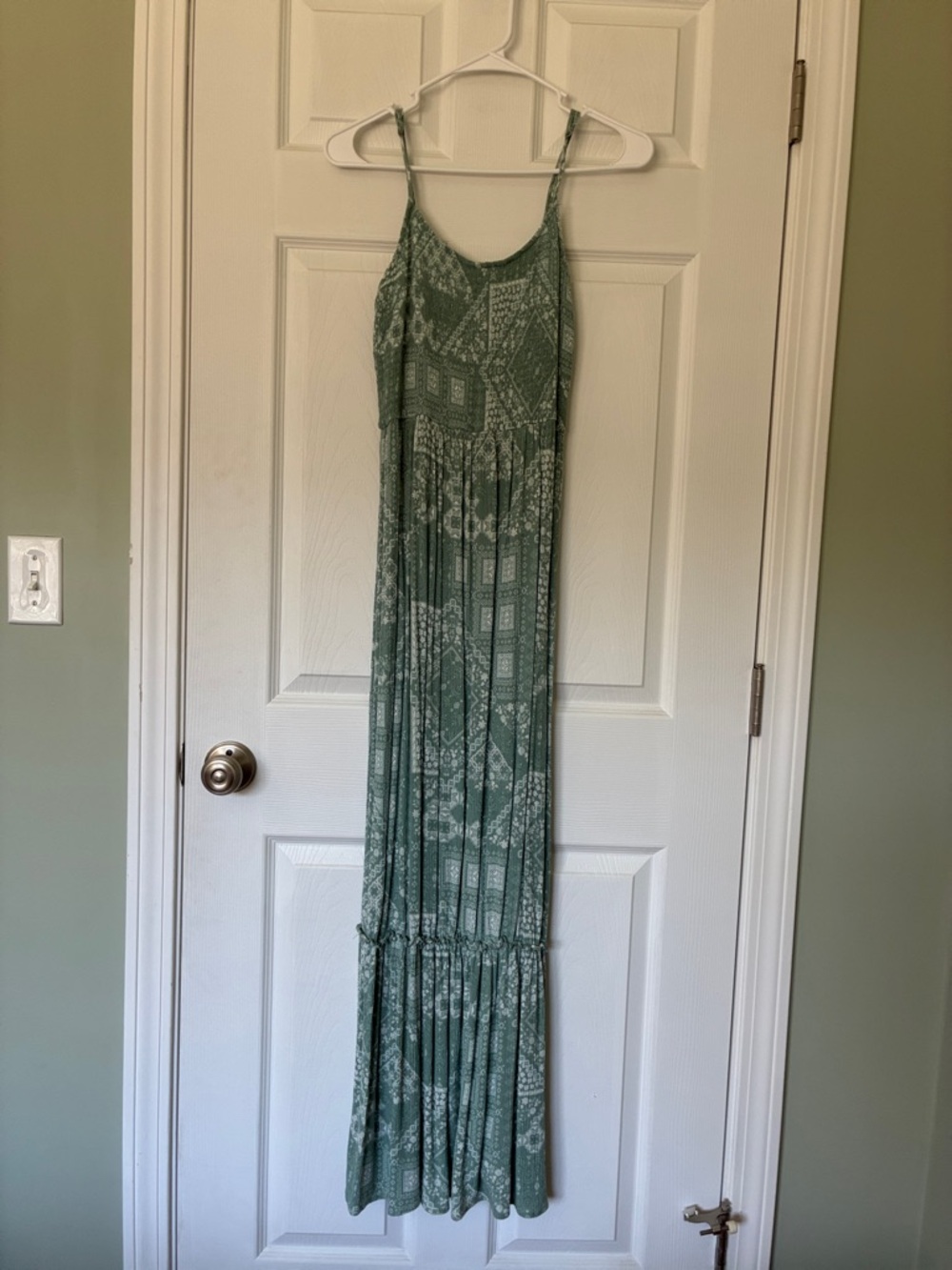 SO Sage Green Printed Maxi Dress with Spaghetti Straps size medium